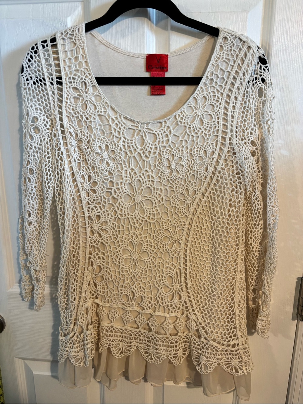 😍V Christina %100 Cotton Cream Floral Crochet Blouse size small